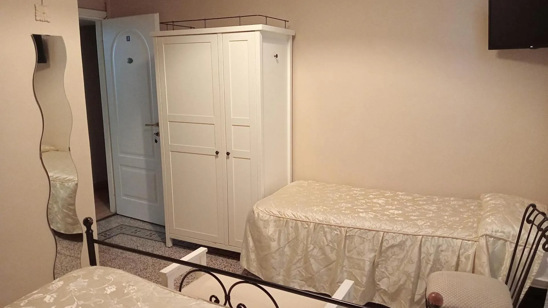 Buonanotte Rooms Lucca